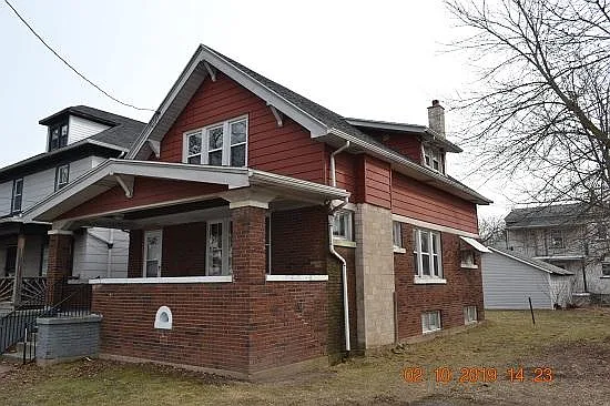 1313 La Salle Ave photo 1