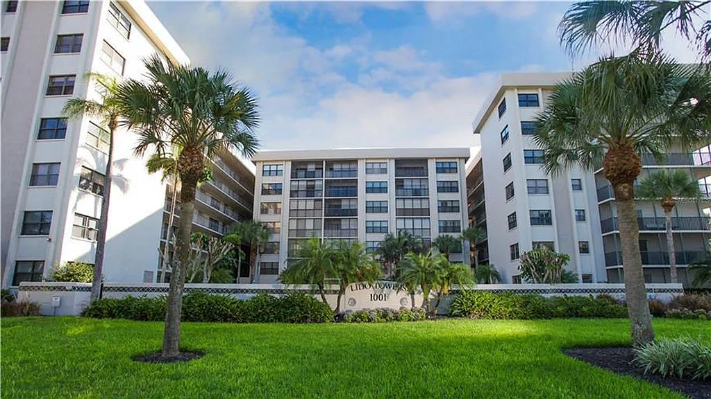 2 bed, 2.0 bath, 1293 sqft, $6,500 — Photo 1