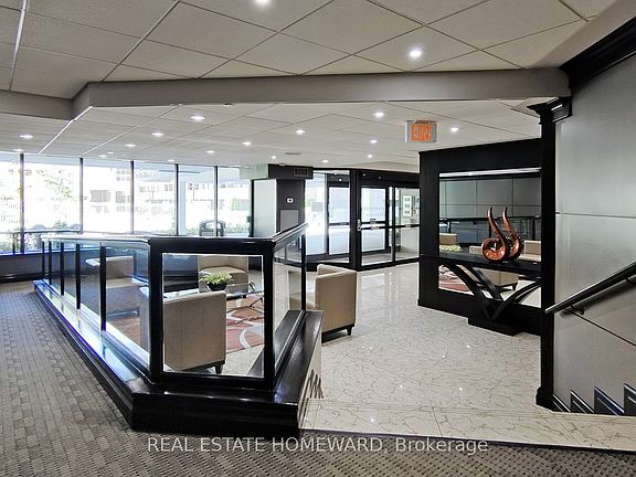 5th image of 77 Maitland Pl #623