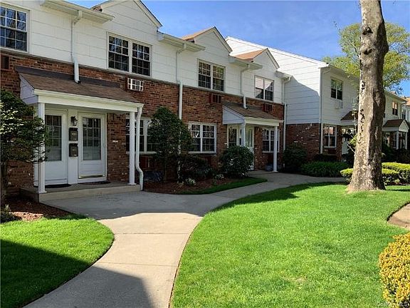 2nd image of 128 Parkside Dr #128