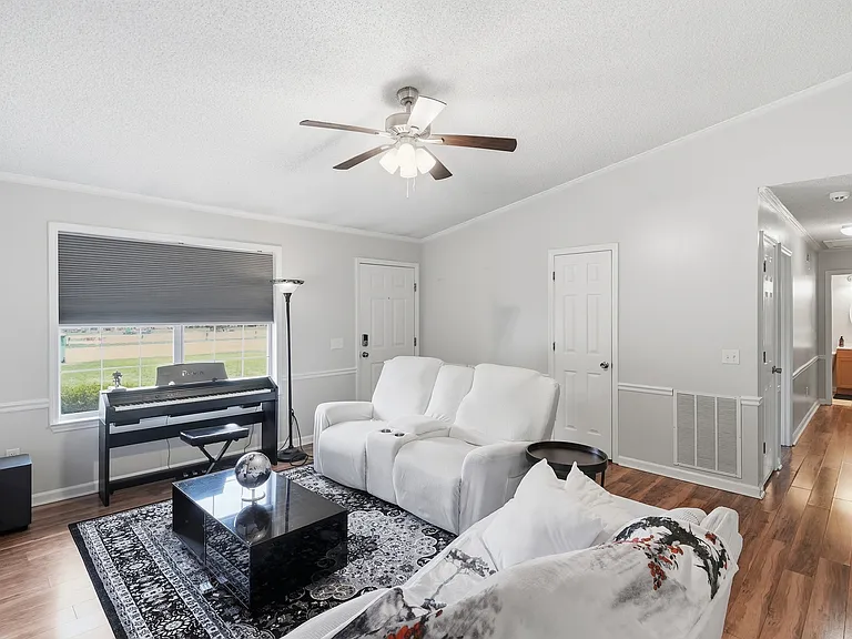 757 Jeanette Cir — Photo 21