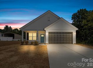 113 E Edinburgh Ct, Statesville, NC 28625