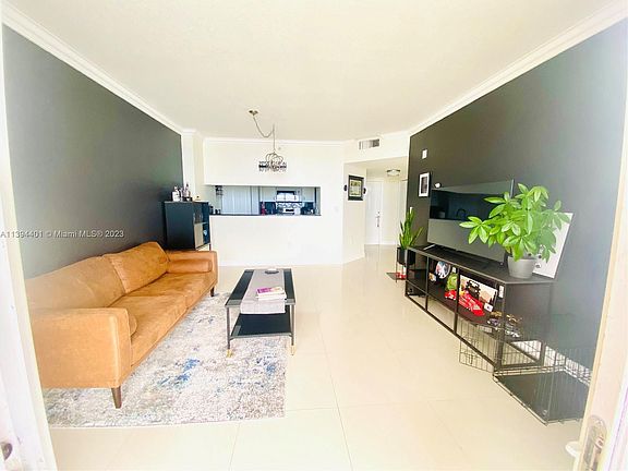3rd image of 1625 Kennedy Cswy APT 704D