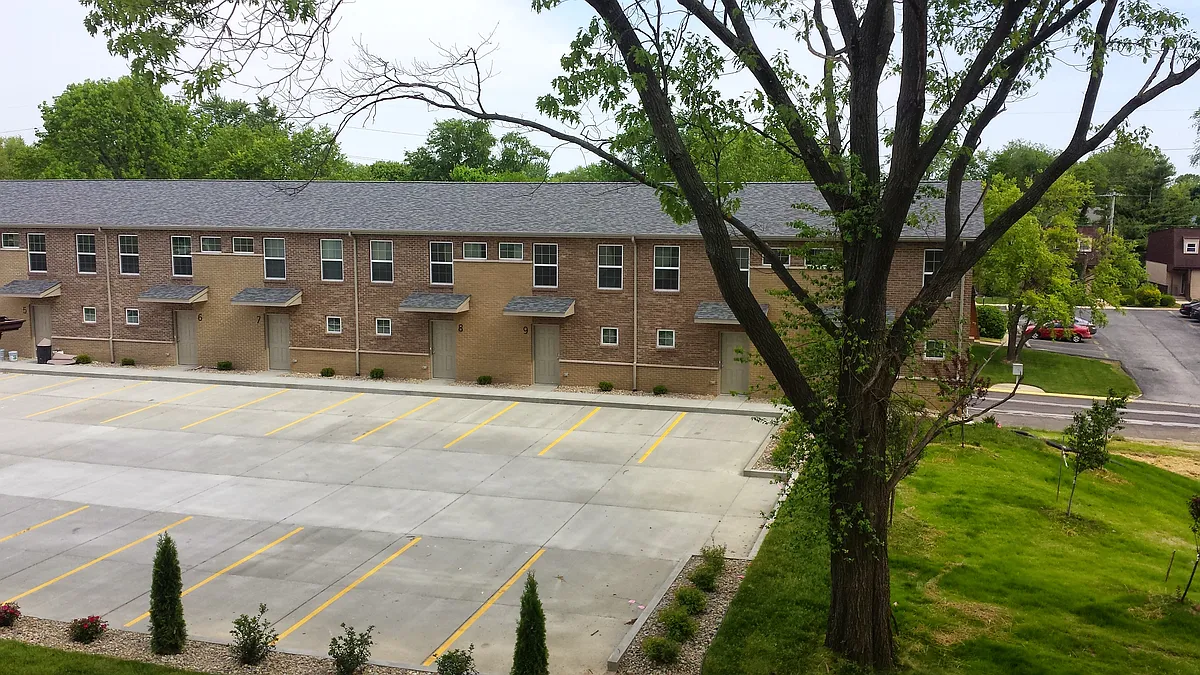 Building Photo - 1431 Esic Dr #XX