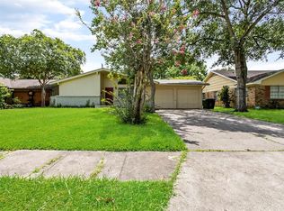 7043 Hendon Ln, Houston, TX 77074