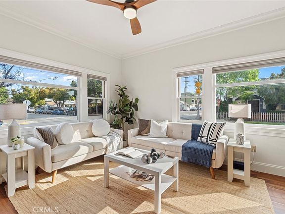 3rd image of 2546 E 10th St