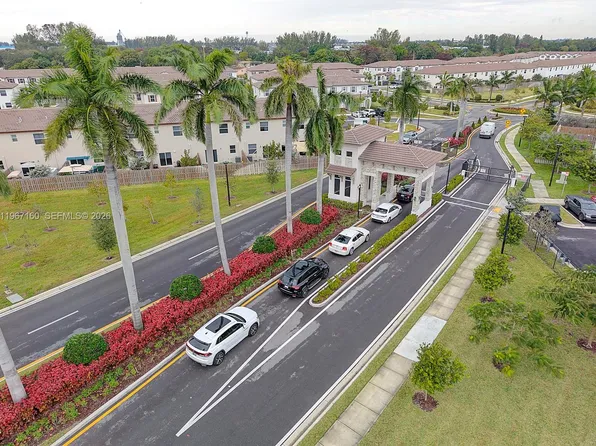 12121 NW 23rd Ct, Miami, FL 33167