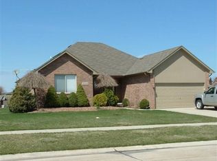 31240 Jaguar Ln, Chesterfield, MI