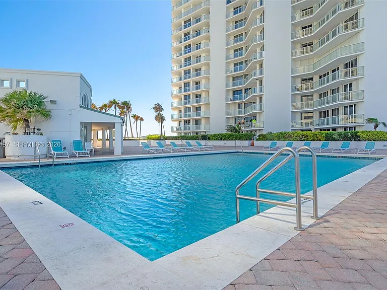 16485 Collins Ave #35C — Photo 32
