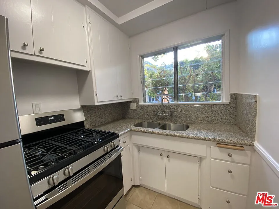 228 Idaho Ave #3