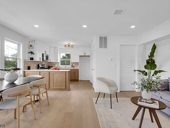 5th image of 413 Paulison Ave #5