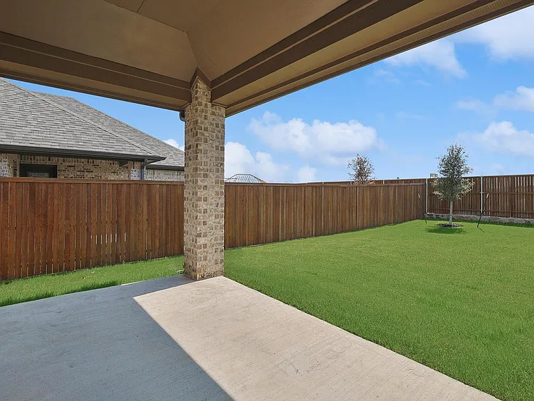509 Amenduni Ln — Photo 30