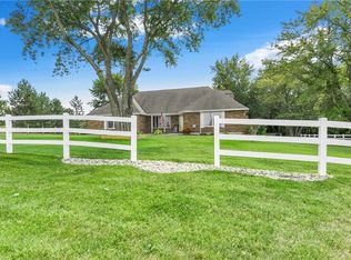 1925 SW Hook Rd, Lees Summit, MO 64082