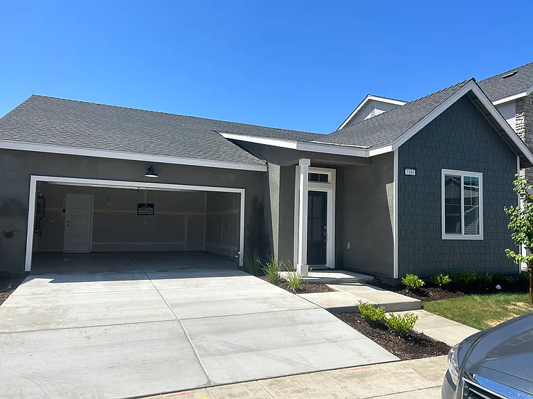 7189 E Amherst Ave — Photo 1