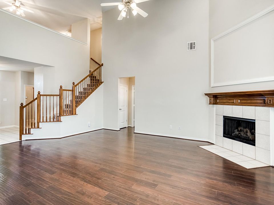 1st image of 7906 Glenside Dr