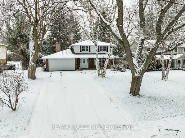 233 Wellington St, Whitby, ON L1N 5L7