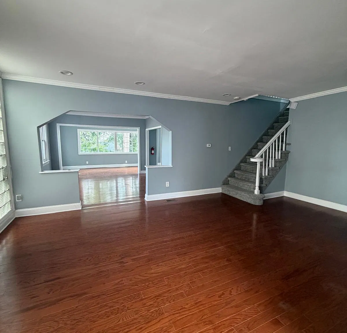 3 bed, $4,300 — Photo 2