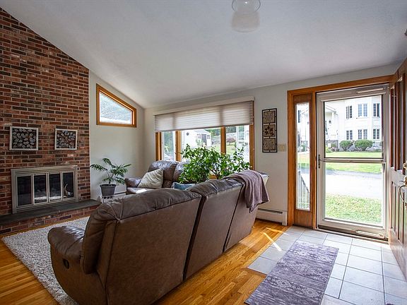 2nd image of 6 Woodland Ave