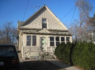 370 Jefferson Ave, Elgin, IL 60120