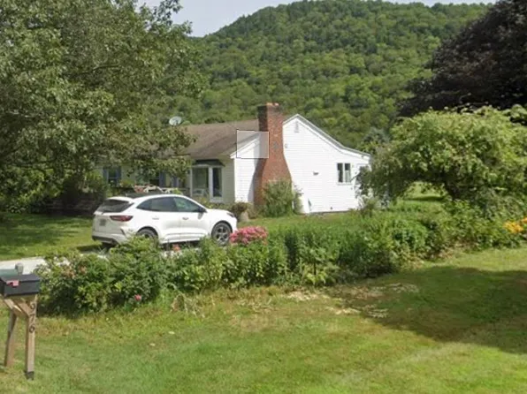 999 Vermont Route 100, Hancock, VT 05748