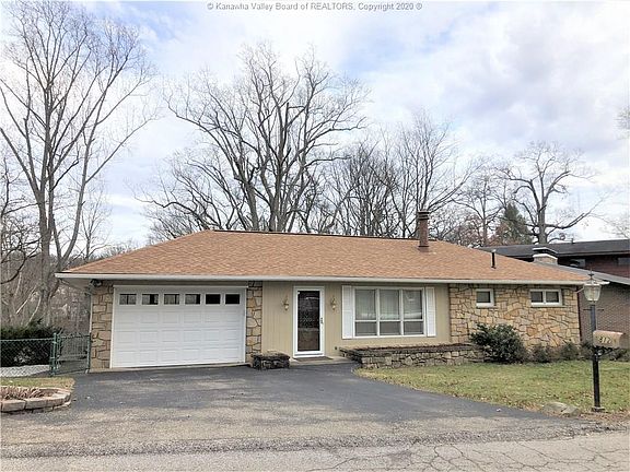 2nd image of 812 Scenic Dr