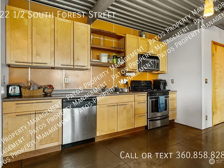222 1/2 S Forest St — Photo 9