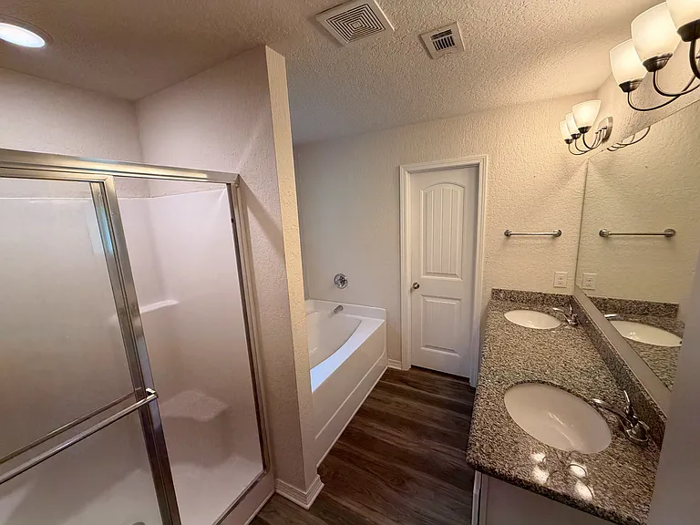 4957 Wabash Pine Ct — Photo 3
