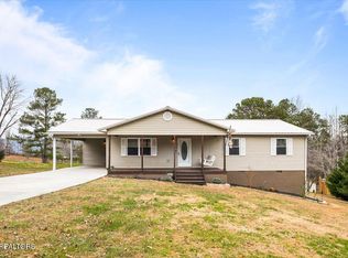 451 Hollifield Dr, Jacksboro, TN 37757