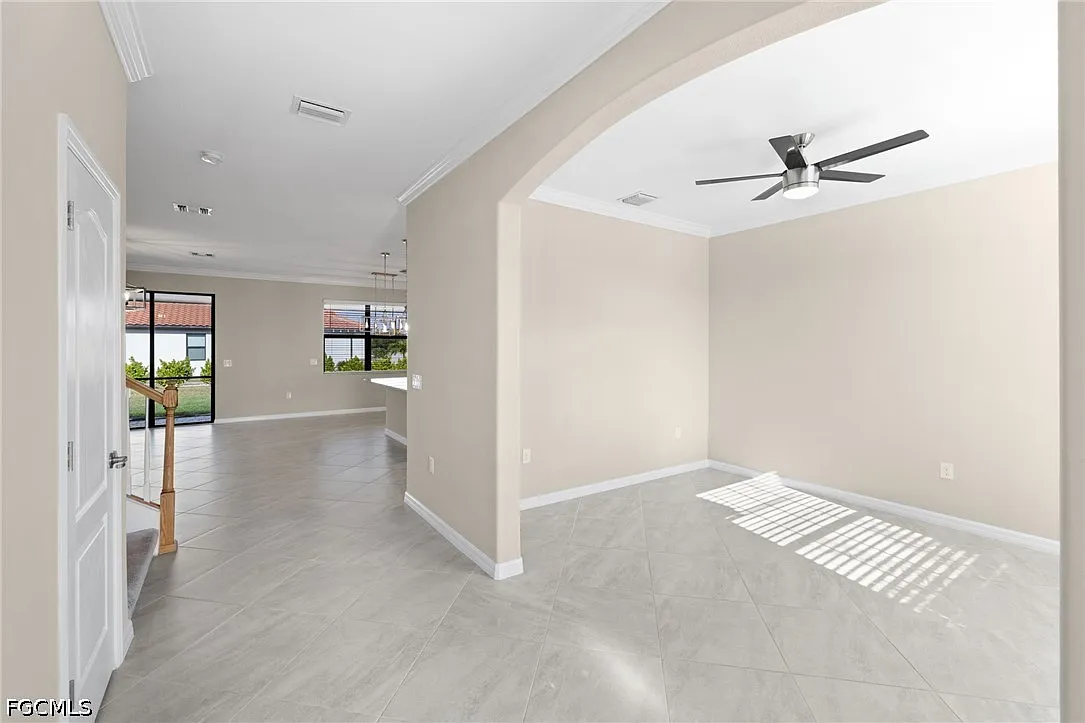 4 bed, 3.0 bath, 2606 sqft, $3,500 — Photo 2