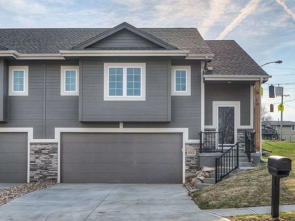 1st image of 6023 N 108 Avenue Cir