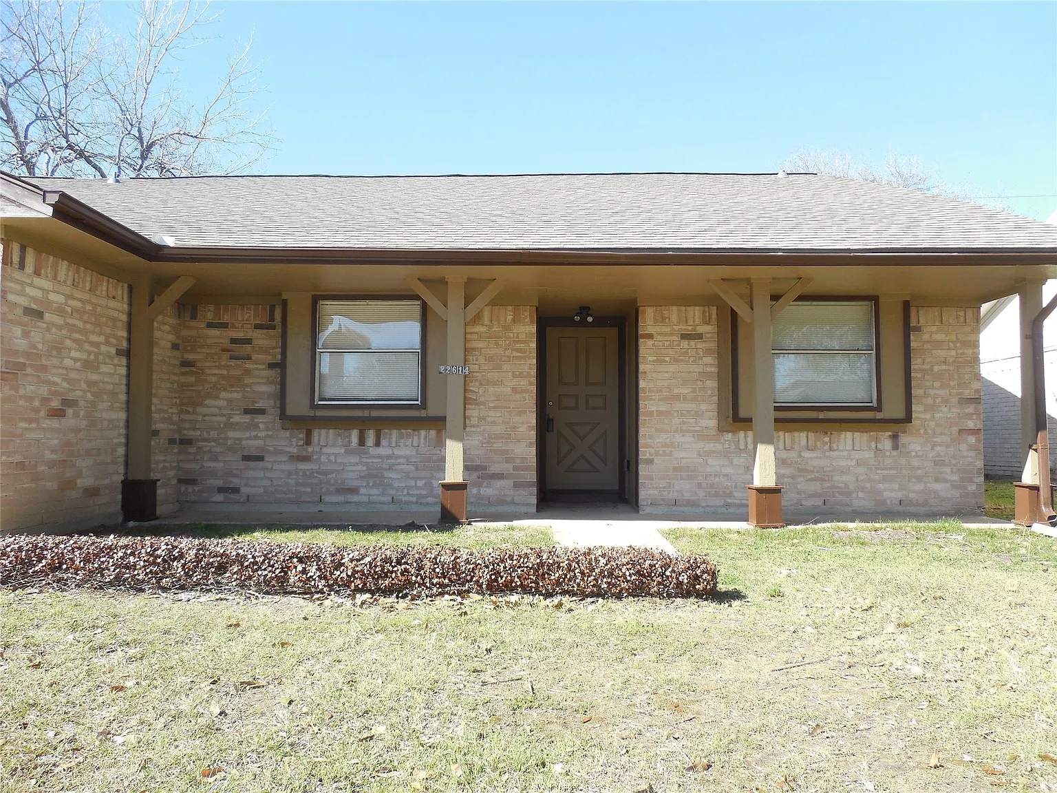 3 bed, 2.0 bath, 1648 sqft, $1,900 — Photo 2