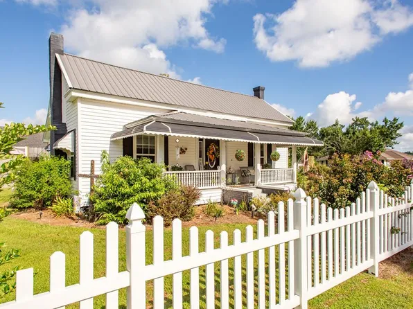 43 Graham Methodist Church Rd, Baxley, GA 31513