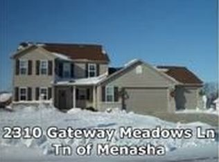 2310 Gateway Meadows Ln, Neenah, WI 54956