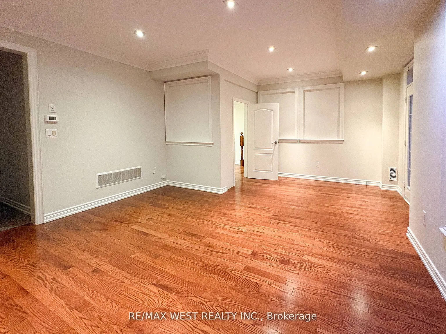 4 bed, $3,700 — Photo 2