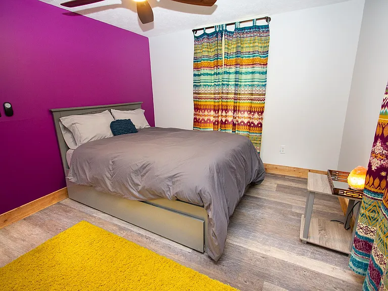 2nd bedroom