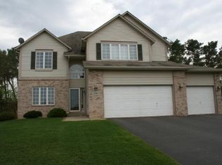 2022 Groveland Way, Shakopee, MN 55379