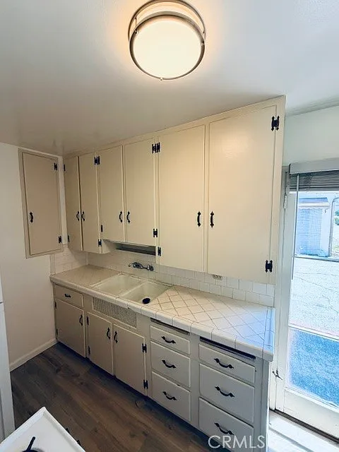 1 bed, 714 sqft, $2,250 — Photo 3