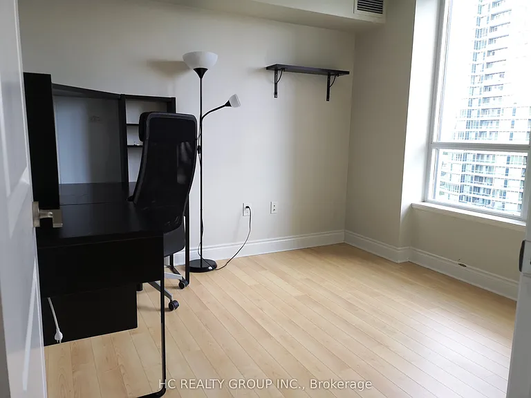 500 Doris Ave #1021 — Photo 5