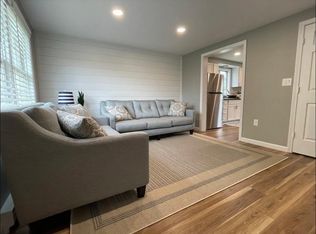50 Willow Ln, Portsmouth, RI 02871
