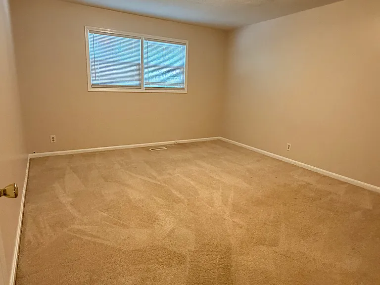 1709 Oak Hill Dr — Photo 12