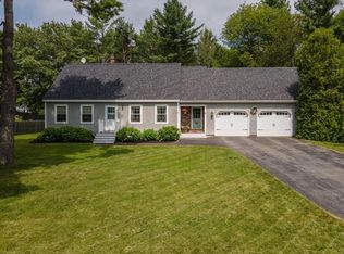 6 Carriage Ln, Hampden, ME 04444