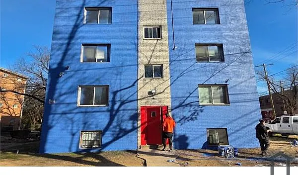 3 bed, $2,200 — Photo 2