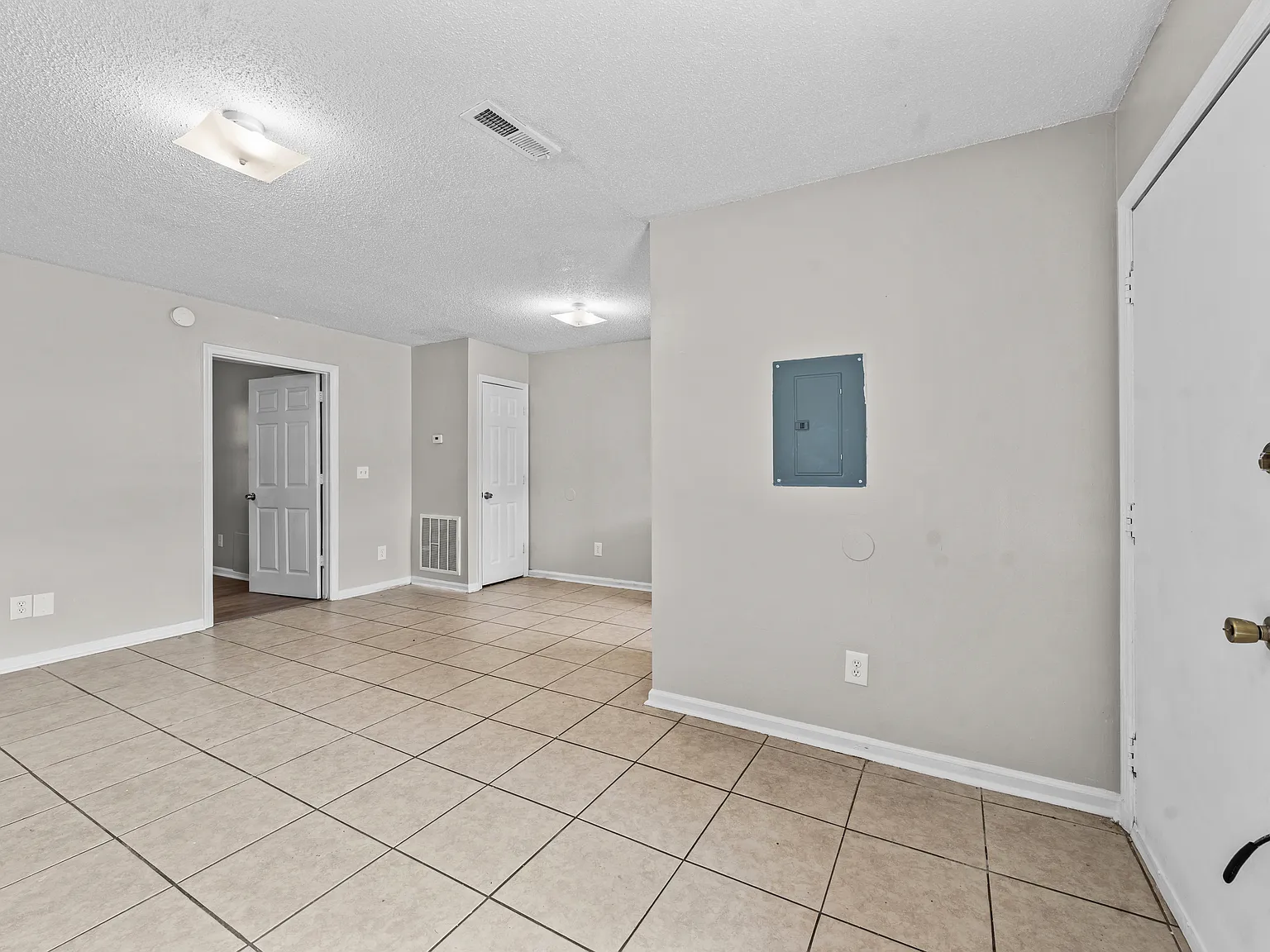 1 bed, 480 sqft, $795 — Photo 4