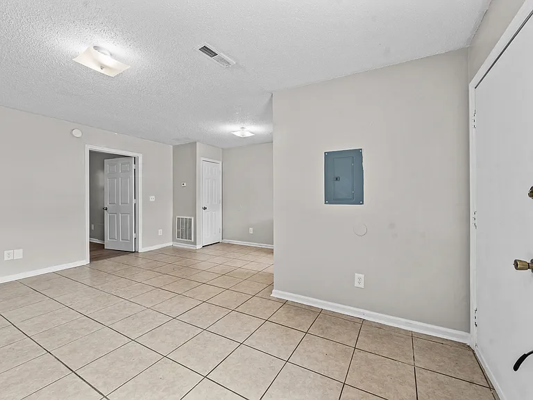 2-3911 Patton Rd SW — Photo 4