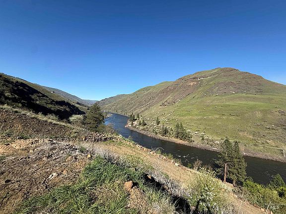 2nd image of 7 Twin Riv