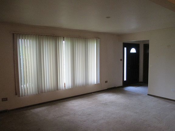 3rd image of 15417 Aubrieta Ln