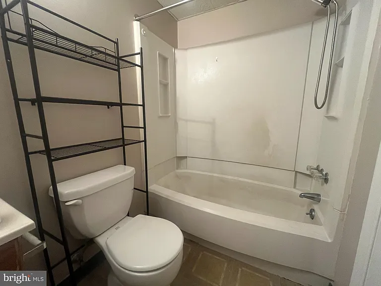 15413 Norwood Ave #B5 — Photo 7