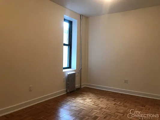 Rented by City Connections Realty | media 8