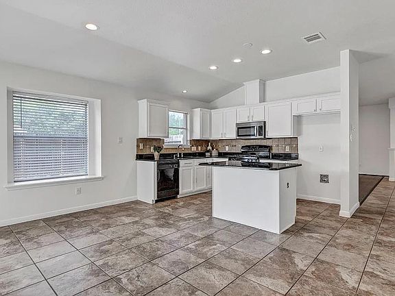 5th image of 16601 Jadestone Dr