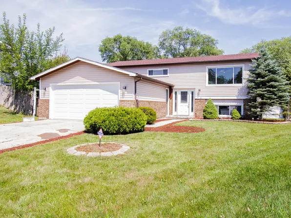 18729 Oakwood Ave, Country Club Hills, IL 60478